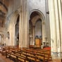 Saint-Sever : L'intrieur de l'glise abbatiale : transept et absidioles nord.
